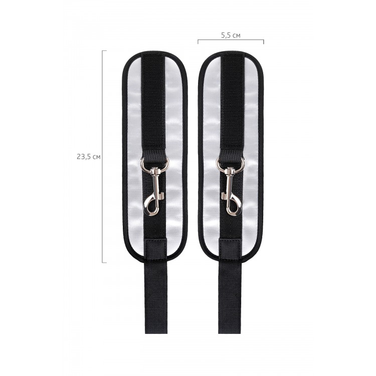 Anonymo El Kelepçesi #0107, Polyester, gümüş, 23,5 cm